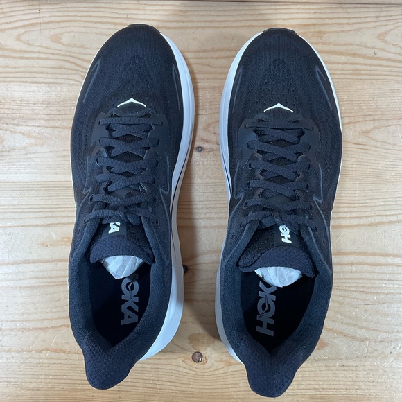 Hoka One Clifton 10 Running Shoes Women’s 11 B Black White 1162031 BWHT - Picture 3 of 9